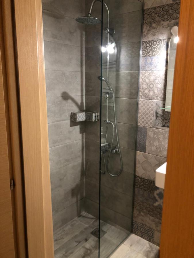 Anastasis Apartment In Palaio Faliro เอเธนส์ ภายนอก รูปภาพ