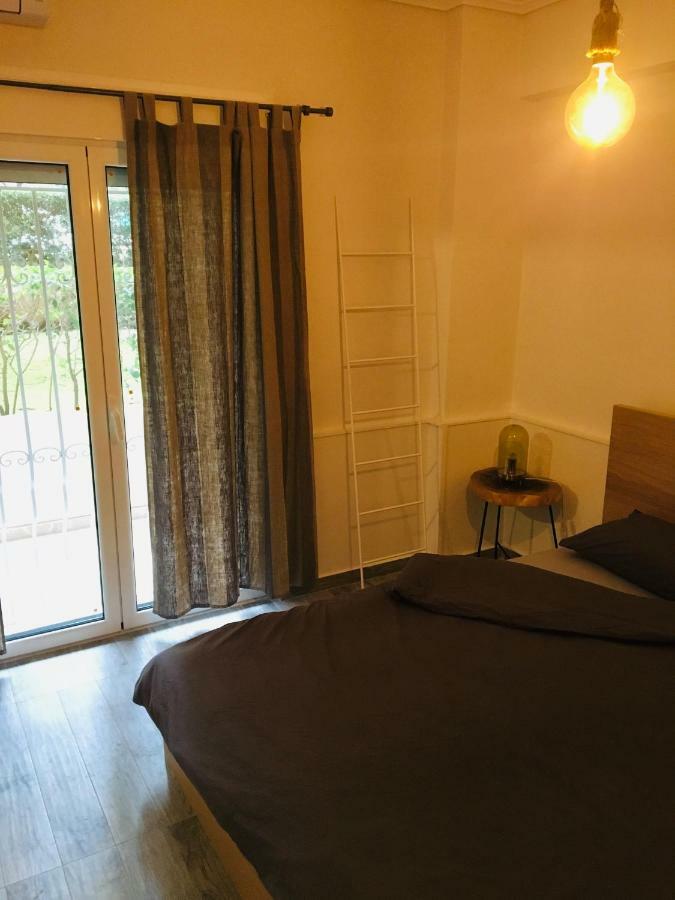 Anastasis Apartment In Palaio Faliro เอเธนส์ ภายนอก รูปภาพ